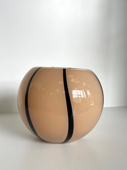 Ben Vase