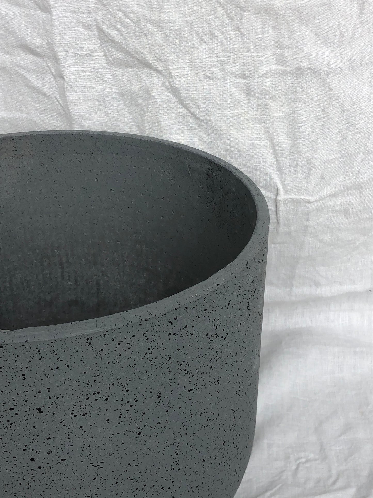 Rustie Cement Pot Extra Large | NED Collections